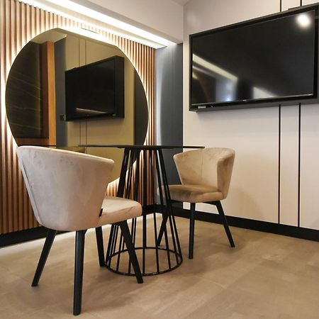 PUY Grandeur Apartments מראה חיצוני תמונה