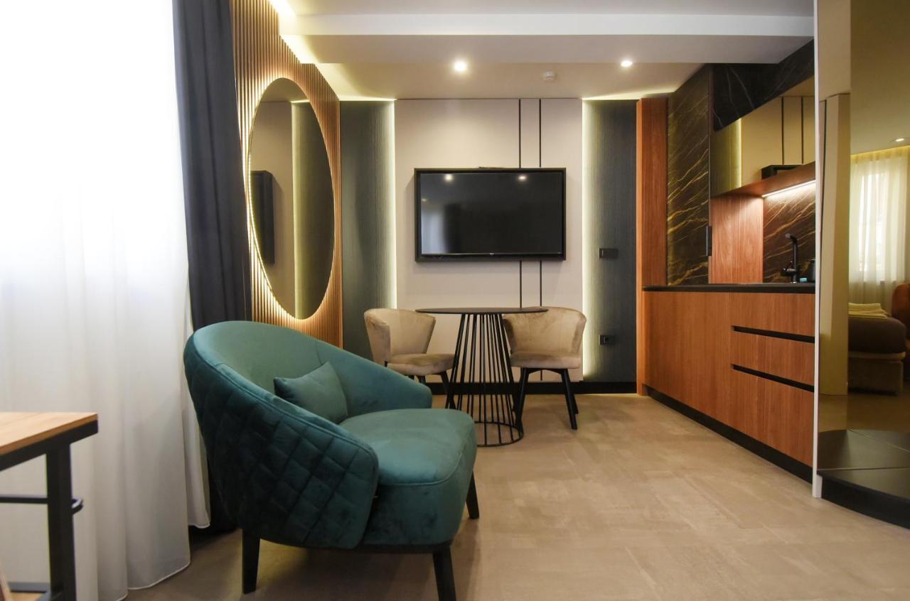 PUY Grandeur Apartments מראה חיצוני תמונה