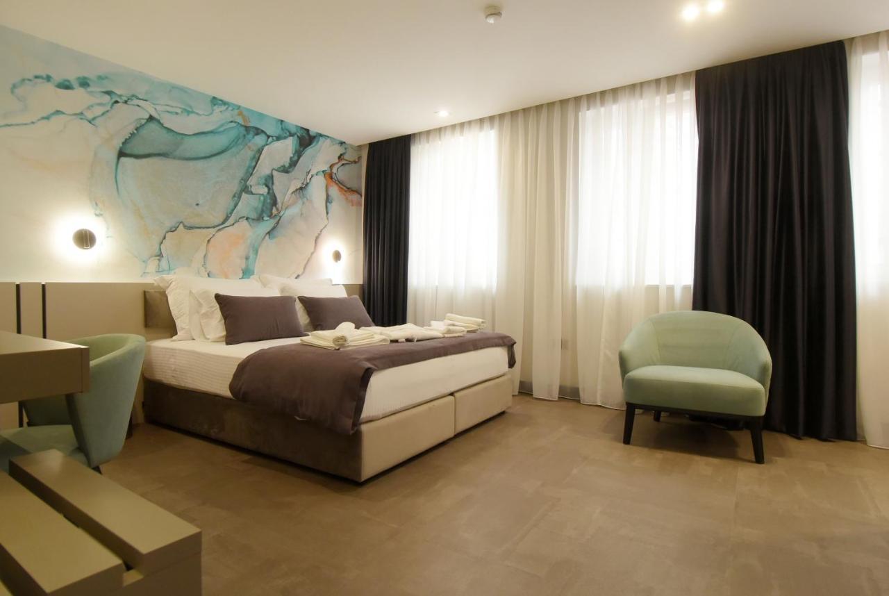 PUY Grandeur Apartments מראה חיצוני תמונה