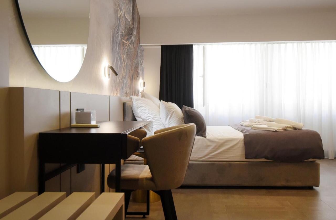 PUY Grandeur Apartments מראה חיצוני תמונה