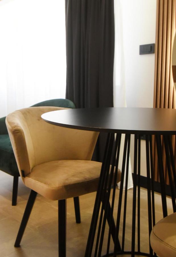 PUY Grandeur Apartments מראה חיצוני תמונה