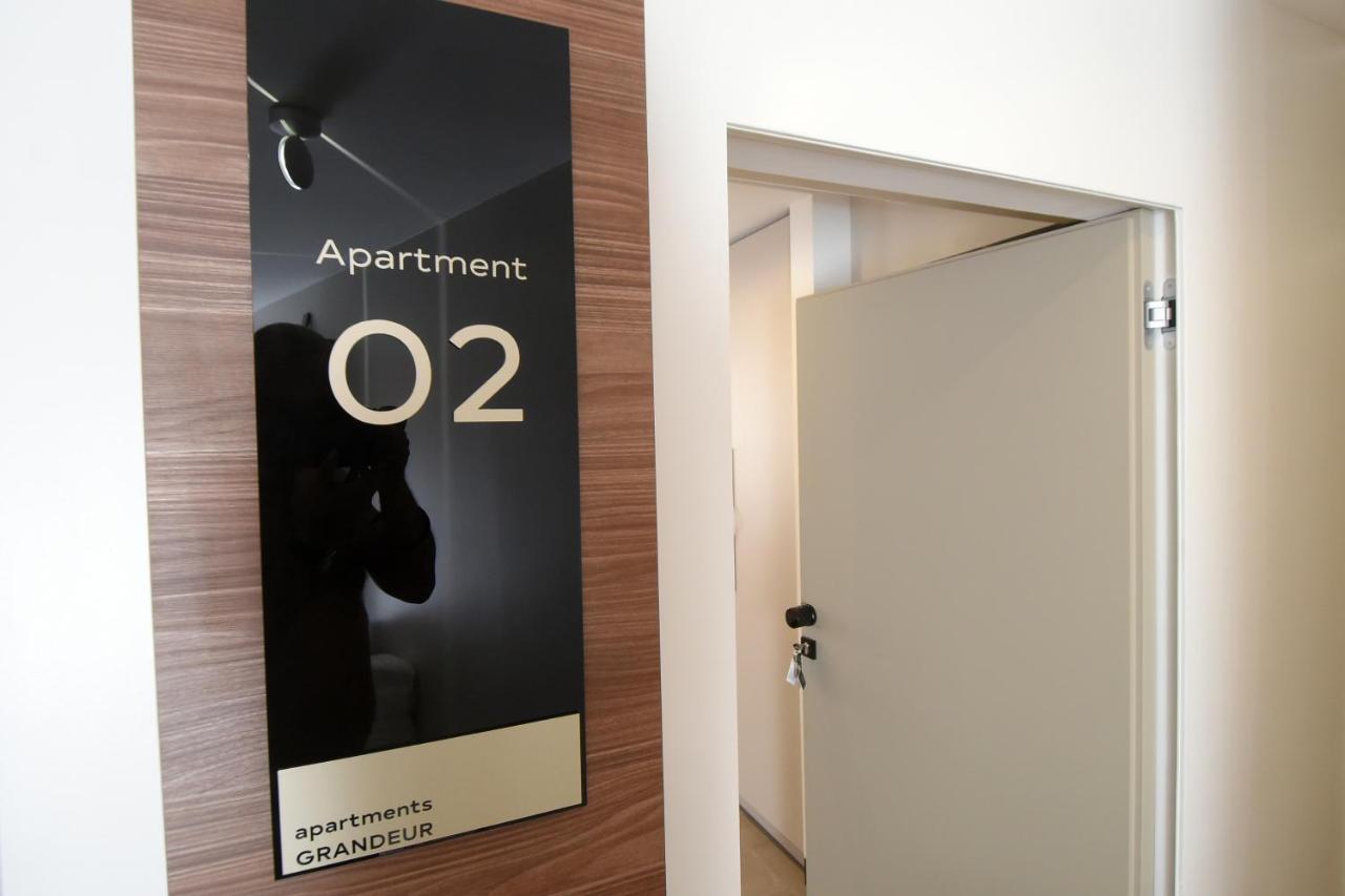 PUY Grandeur Apartments מראה חיצוני תמונה