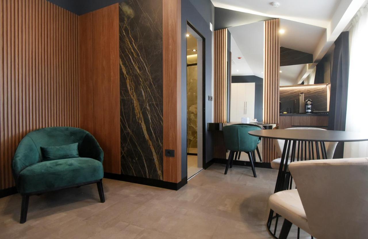 PUY Grandeur Apartments מראה חיצוני תמונה