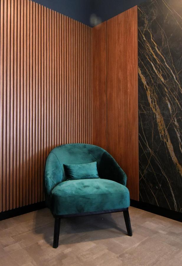 PUY Grandeur Apartments מראה חיצוני תמונה