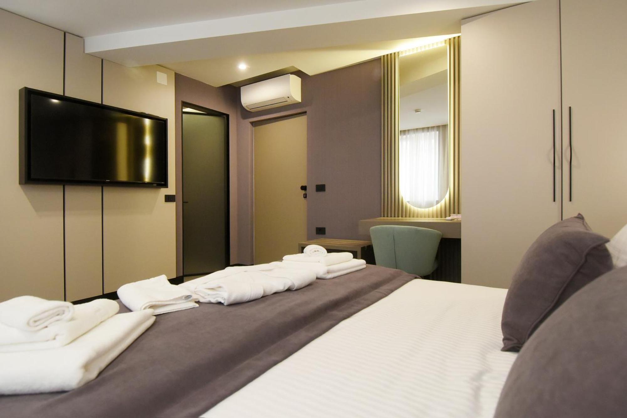 PUY Grandeur Apartments מראה חיצוני תמונה