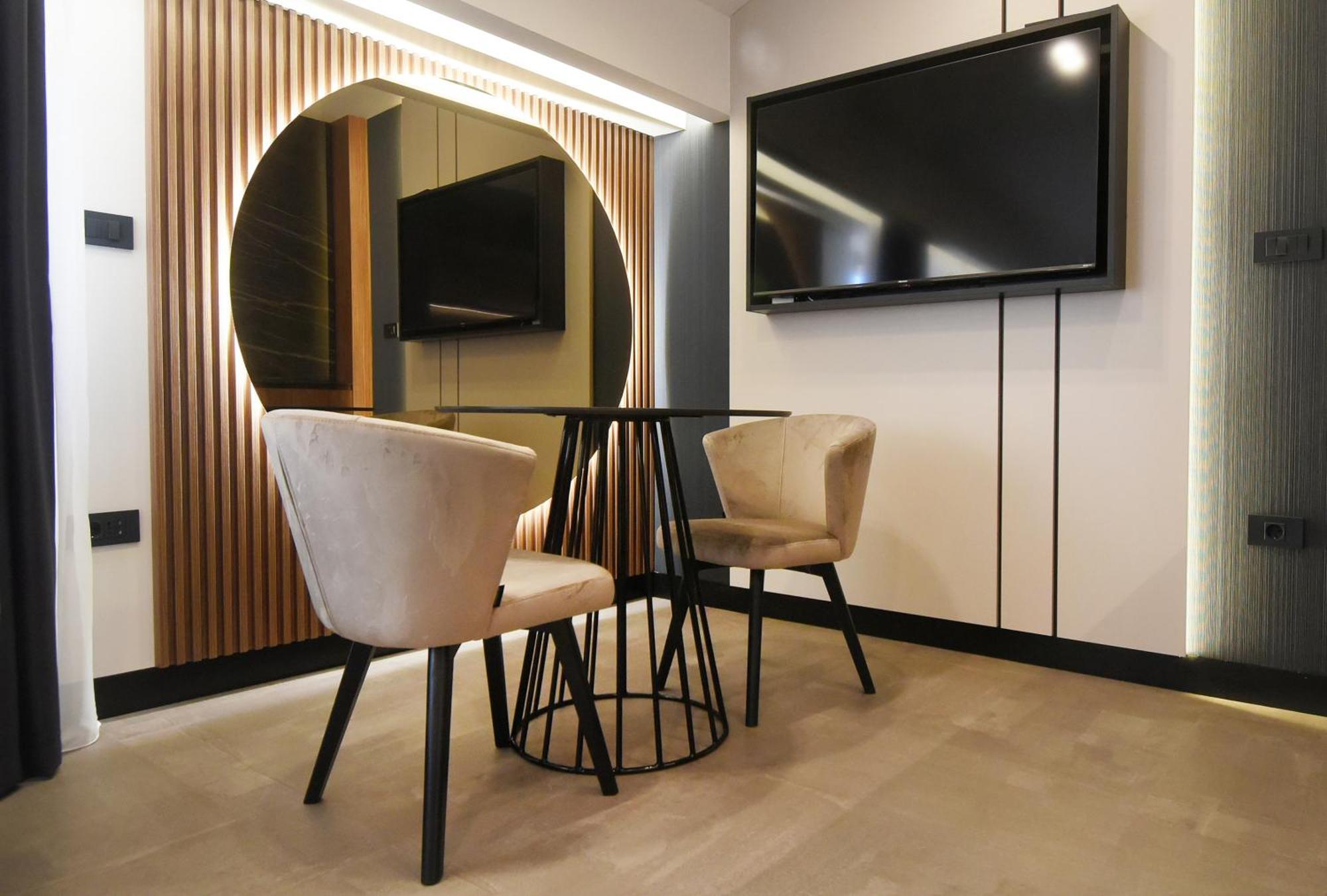 PUY Grandeur Apartments מראה חיצוני תמונה